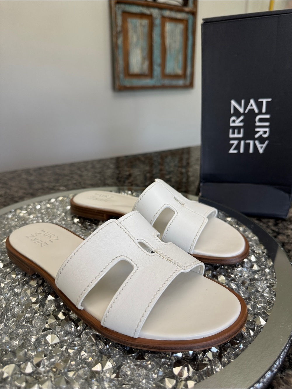 Naturalizer Fame White leather Slide Sandals with Brown sole NEW 7.5